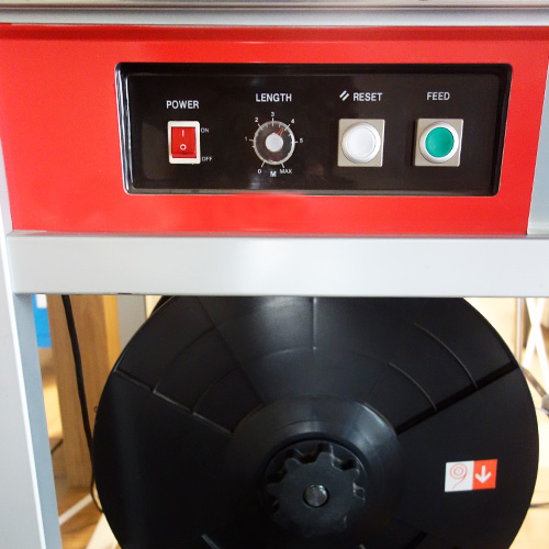 Enzunchadora semiautomática para zuncho plástico de 1/2