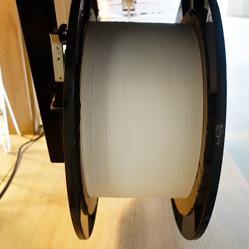 Enzunchadora semiautomática para zuncho plástico de 1/2