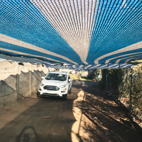 Malla Raschel Sombra Franjeada 80%  4,20x5m Azul/Blanco 1 rollo TREETOP