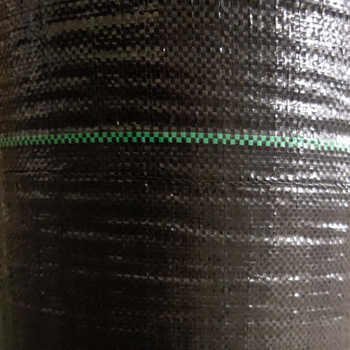 Tela Antimaleza o Ground Cover de 0,7x100m  Negro 1 unidad Marienberg